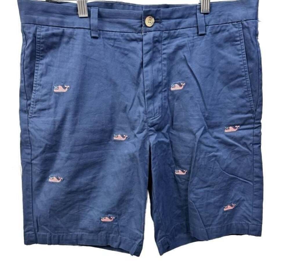 Vineyard Vines Men's 33 Navy Blue Breaker Shorts with Patriotic Whales All over